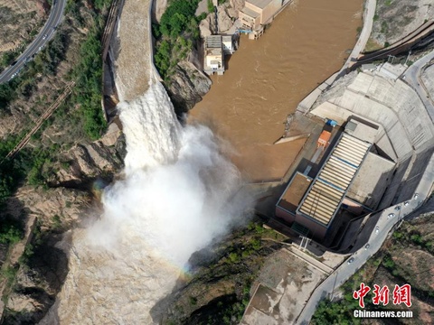 黄河源区持续降雨 刘家峡水库今年首次开闸泄洪(4) 第4页