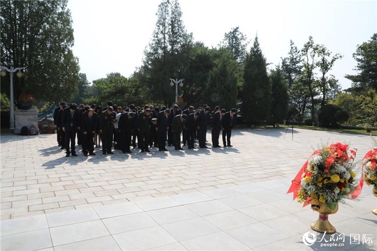 中国驻朝鲜大使馆祭扫桧仓烈士陵园(6) 第6页