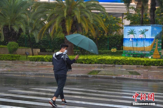 台风“沙德尔”携风雨影响海南(5) 第5页