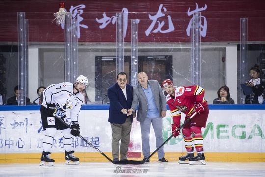 KHL万科龙现场观众近队史纪录(3) 第3页