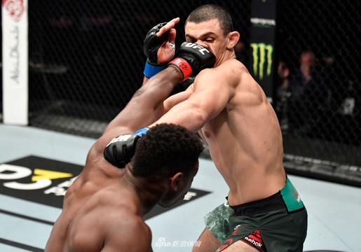 UFC格斗之夜:霍洛威VS凯塔尔精彩集锦(27) 第27页