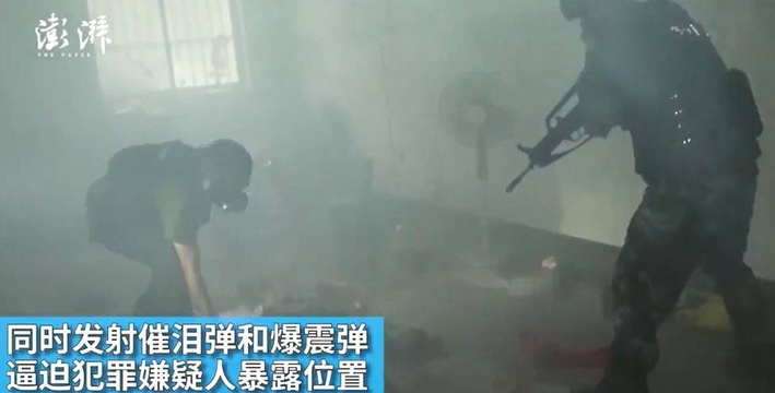 男子持枪杀死4人 与警察枪战被击毙 第1页