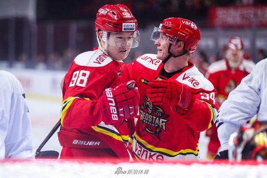 KHL万科龙回京首战全面开花胜海军上将(6) 第6页