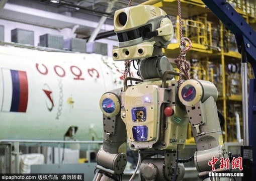 俄首位机器人宇航员“驾驶”飞船奔赴太空(4) 第4页