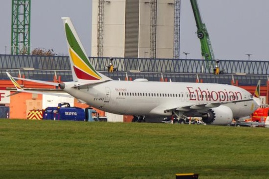 埃塞俄比亚航空一架载157人飞机坠毁 第1页
