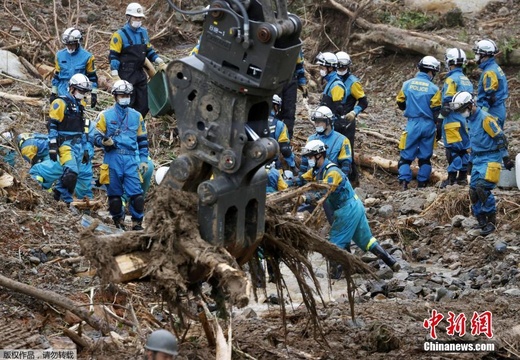 日本熊本县暴雨致河水上涨 铁桥被冲垮(4) 第4页