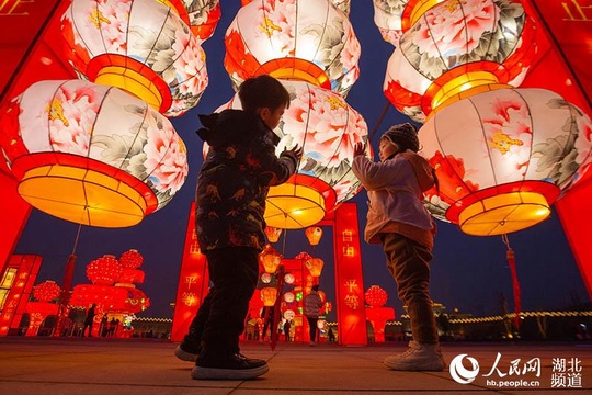 湖北襄阳:夜景璀璨迎新春 流光溢彩年味浓(10) 第10页