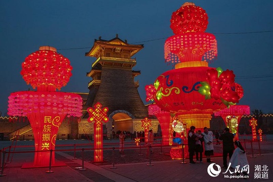 湖北襄阳:夜景璀璨迎新春 流光溢彩年味浓(4) 第4页