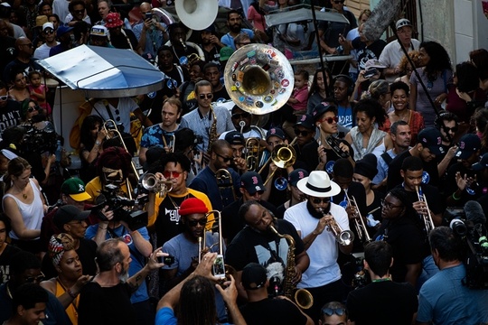 古巴哈瓦那爵士音乐节举行 街头现狂欢热潮(2) 第2页