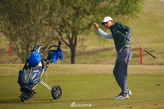 罗玄、杨杰铭领跑青少年大师赛首轮(18) 第18页