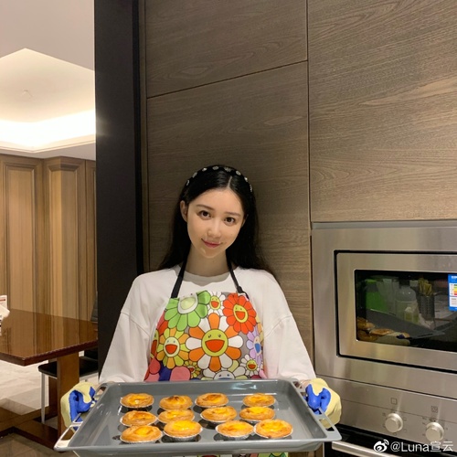 潘玮柏老婆晒健身照破怀二胎传闻,他们夫妻之间的感情如何?