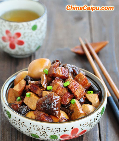 豆干蘑菇小炖肉怎么做?