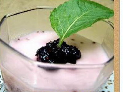 桑椹果酱酸奶布丁怎么做?