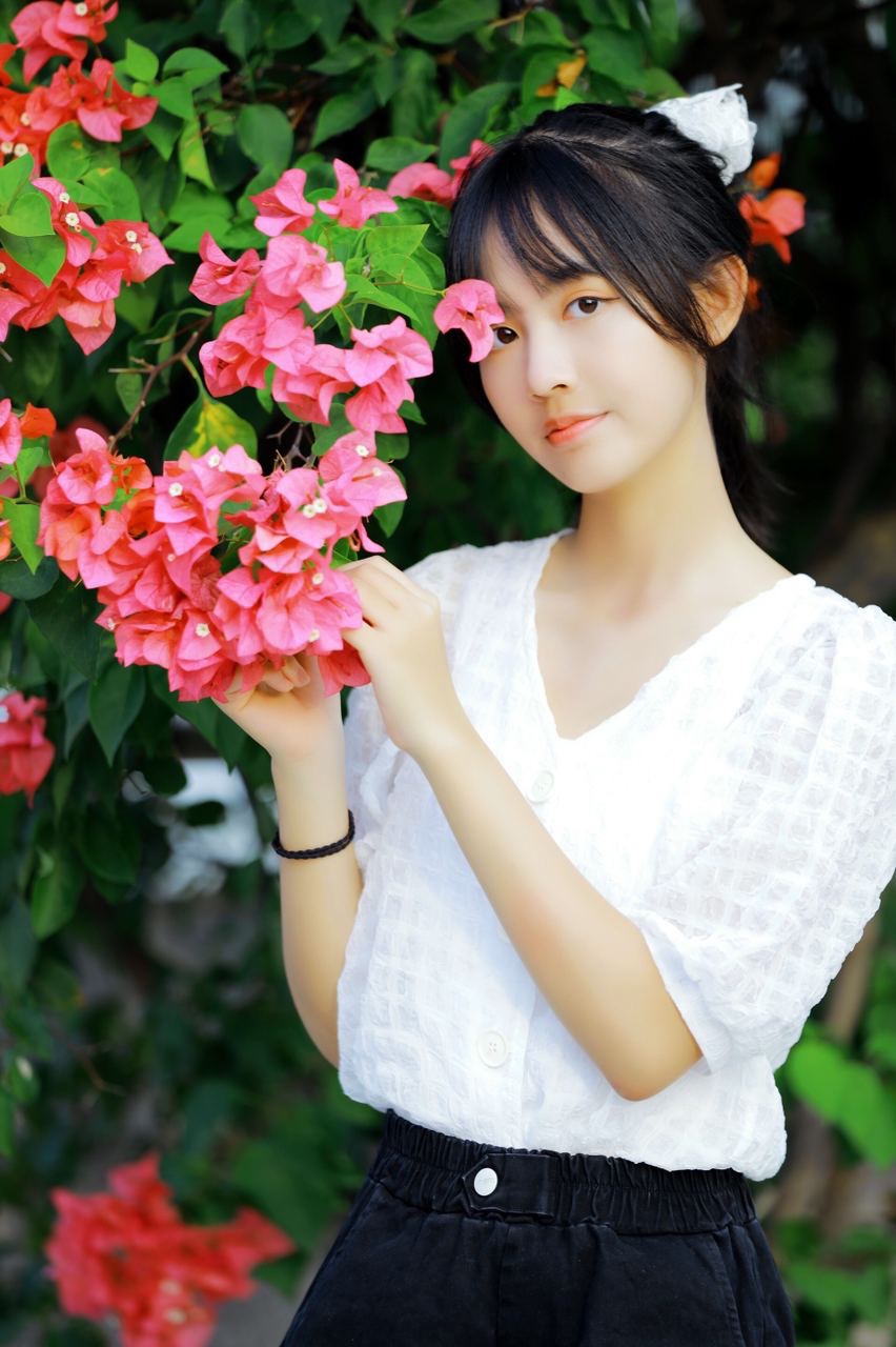 少女写真34 你的眼里,充满整个世界-小橘子网