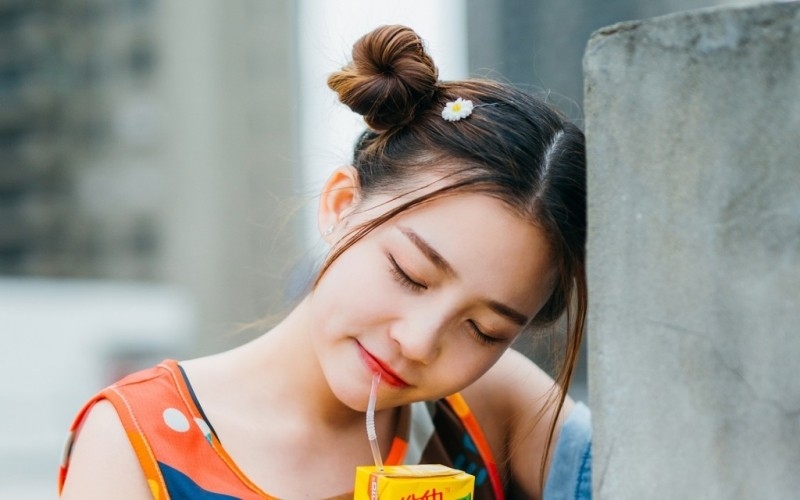 图片[8]-橙子少女清新靓丽街头写真-美了么