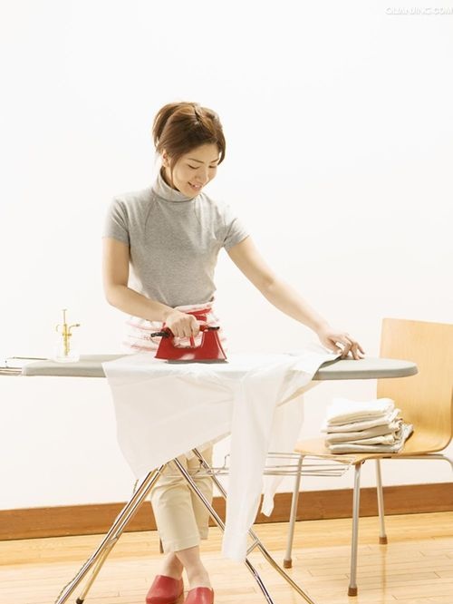 怎么熨烫衣服赶紧来学习吧