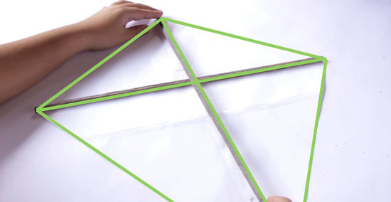 传统的菱形风筝