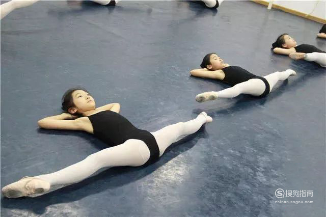 少儿舞蹈基本功教程
