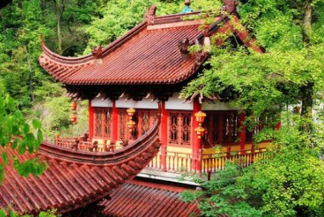 航拍上饶东岳护国寺