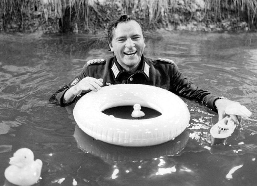 电影《魔窟寻谍》BD高清版片源,可在线播放《