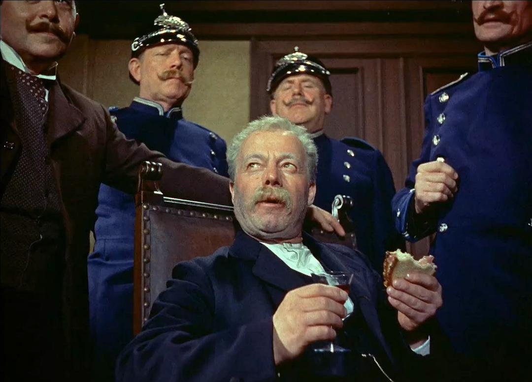 《科佩尼克上尉》-高清电影-完整版在线观看