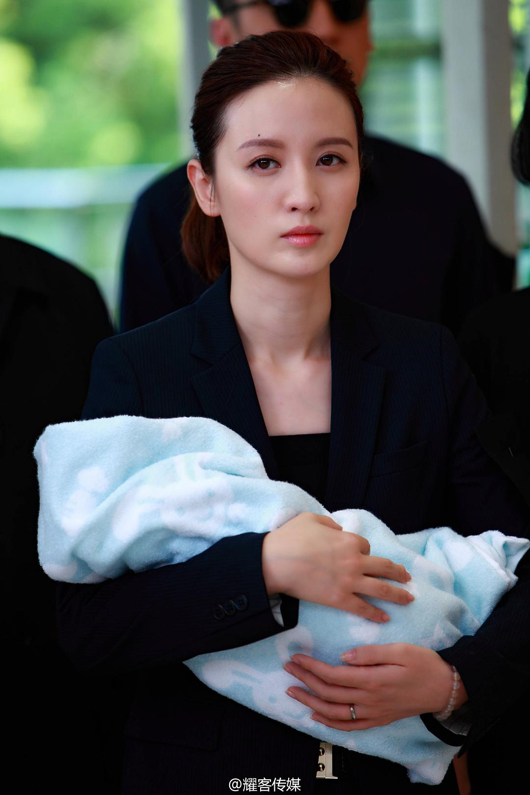 将播 盖克叹"养儿不易" 心肝宝贝电视剧热播 剧情介绍 演员表 剧照