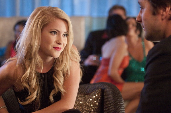 《中间人(2009)》全集-高清电影完整版-在线观看-搜狗影视