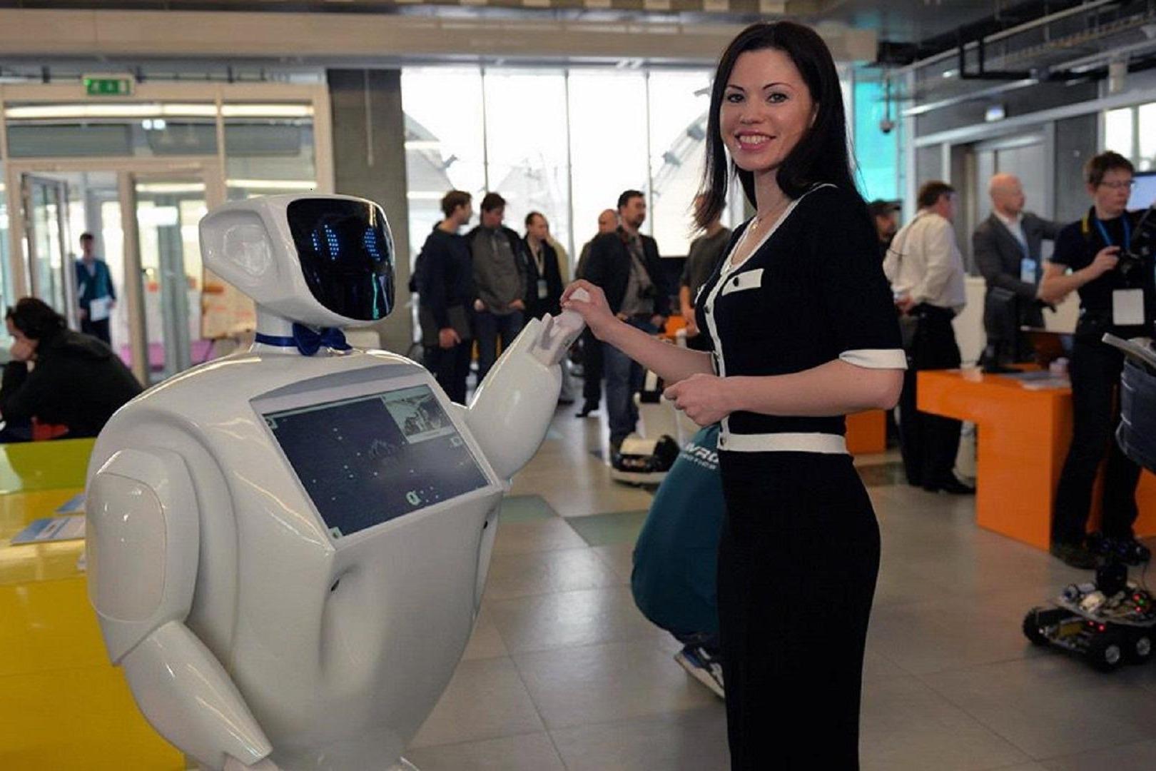 Промобот. Компания промобот пермь. Сервисный робот promobot. Promotion bot. Робот v3.