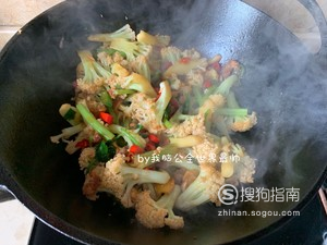 天天饮食干锅菜花 每日一食：和饭店一个味道的『干锅菜花』。