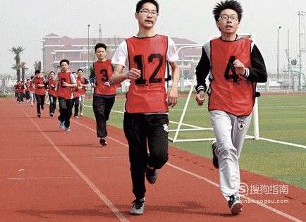 1000米跑的技巧男生体测1000米怎么跑 1000米跑的技巧 男生体测1000米怎么跑