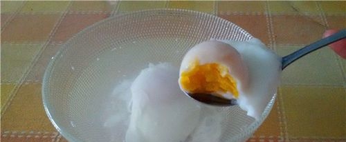 水煮荷包蛋怎么做才能完整? 水煮荷包蛋怎么做
