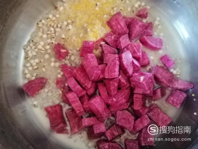 紫薯小米粥怎么做 怎样煮紫薯三米粥？优质首发