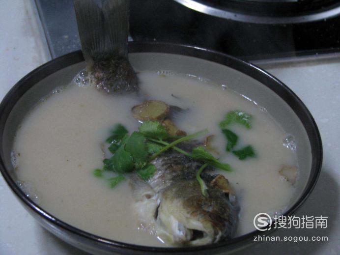 鱼怎么煮出乳白色汤 如何煮出乳白色的鱼汤